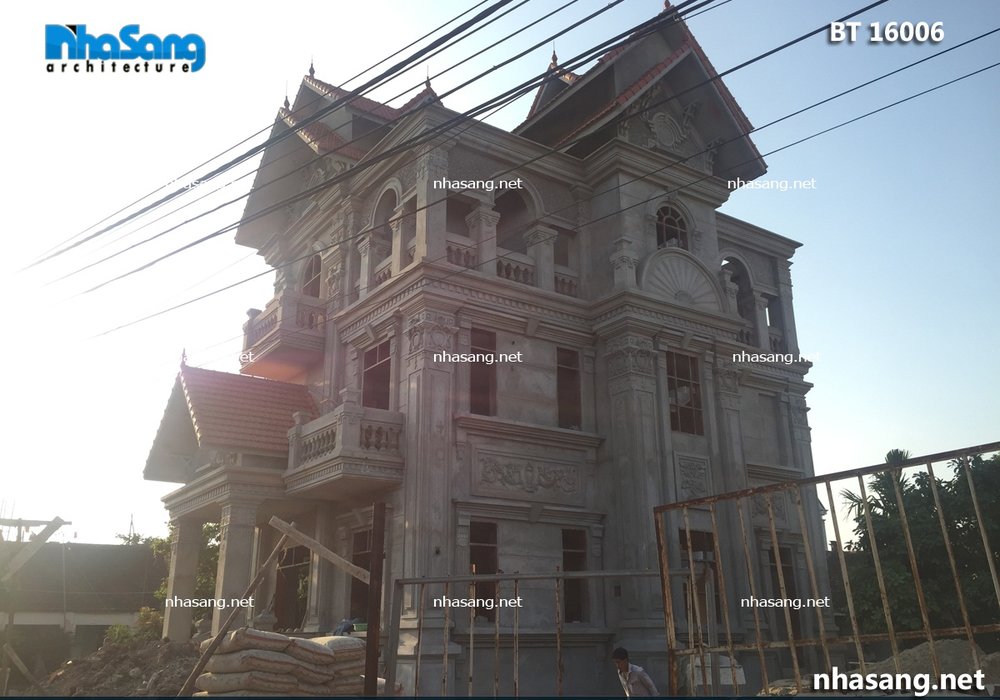 Biệt thự 3 tầng đẹp kiểu Pháp mặt tiền 8m tân cổ điển BT16006