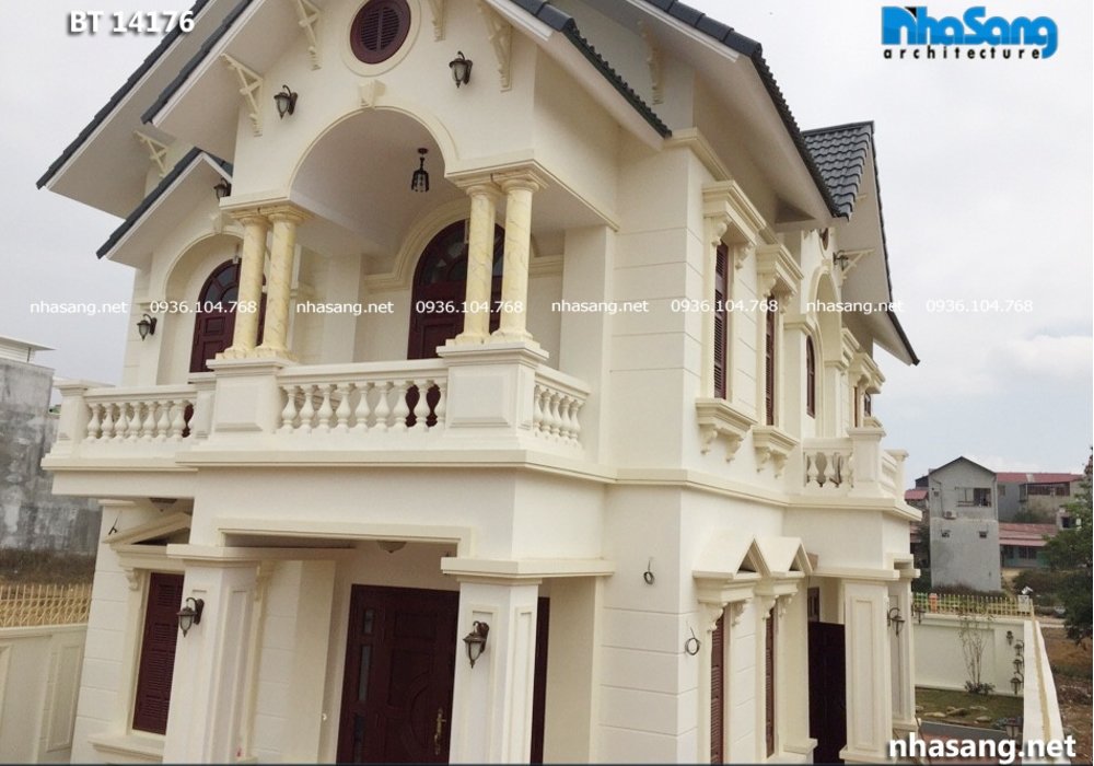 Mẫu nhà vườn 2 tầng đẹp mái thái tân cổ điển BT14176